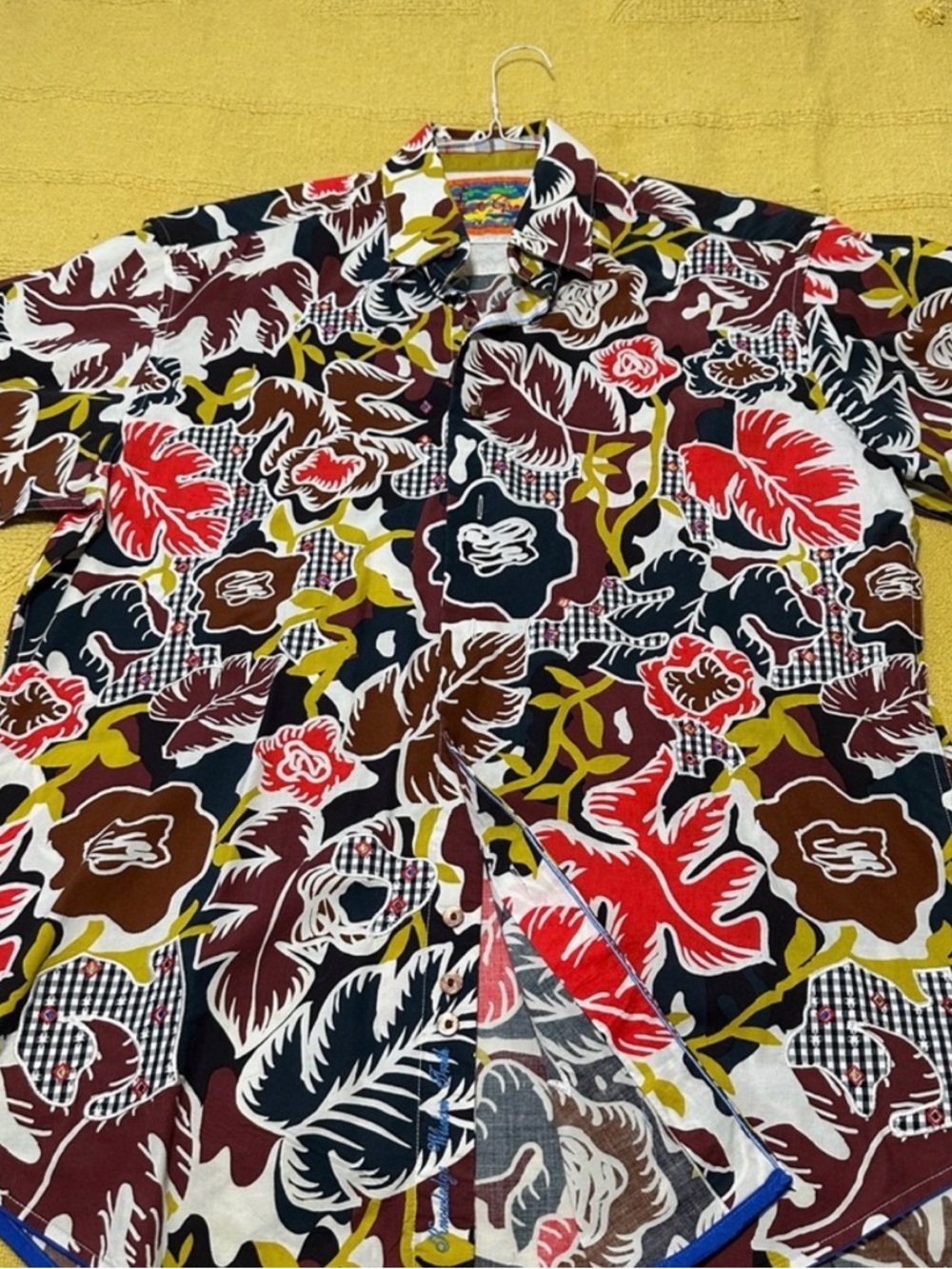 Robert Graham Limited Edition Hawaiian Men’s shirt. Size L